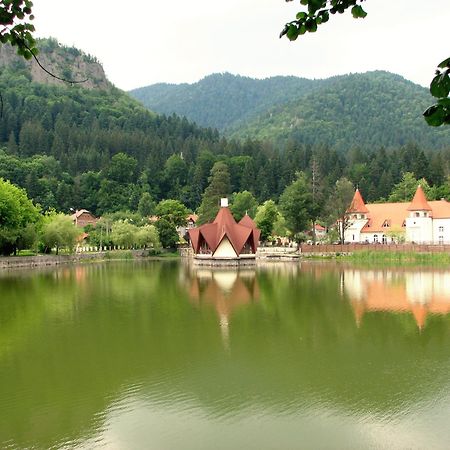Villa Atriolum Бэиле-Тушнад Экстерьер фото